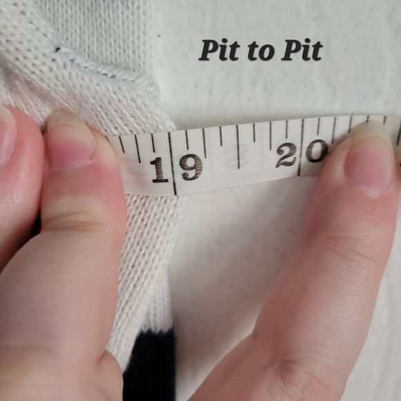 American Eagle Striped V-Neck Sweater - Picture 7 of 9